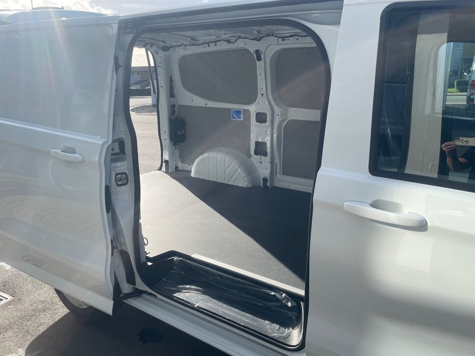 VW Transporter 2,0 TDi 150 Comfort Kassevogn aut. SWB