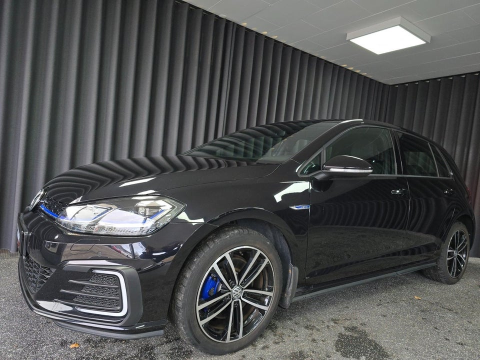 VW Golf VII 1,4 GTE DSG 5d