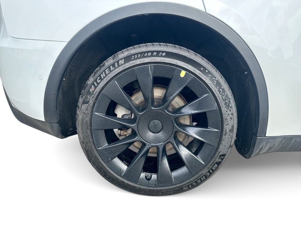 Tesla Model Y Long Range AWD 5d