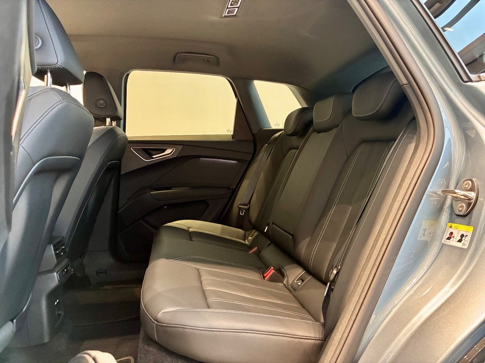 Audi Q4 e-tron 40 S-line 5d