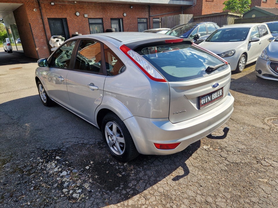 Ford Focus 1,6 Titanium 5d