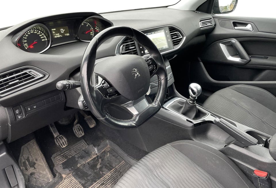 Peugeot 308 1,6 BlueHDi 120 Collection SW 5d