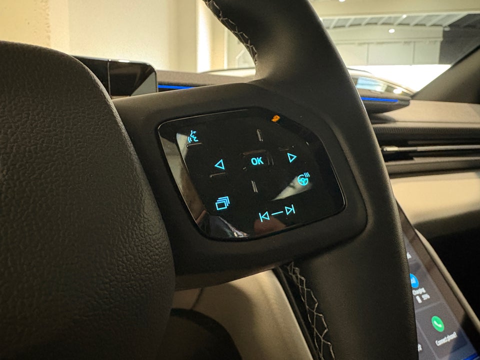 Ford Explorer 79 Premium Extended Range AWD 5d