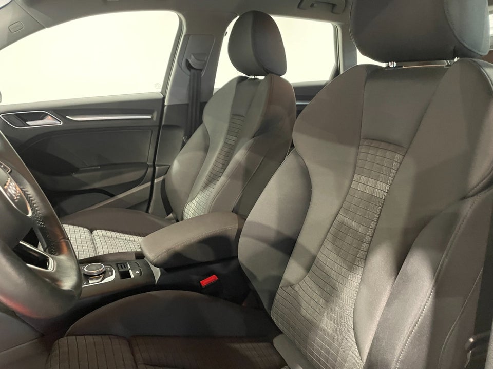 Audi A3 40 TFSi Sport Limited Sportback S-tr. 5d