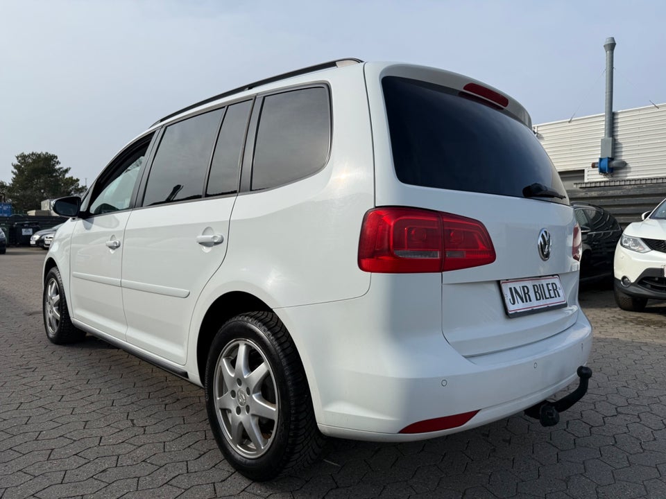 VW Touran 2,0 TDi 140 Comfortline DSG BMT 7prs 5d
