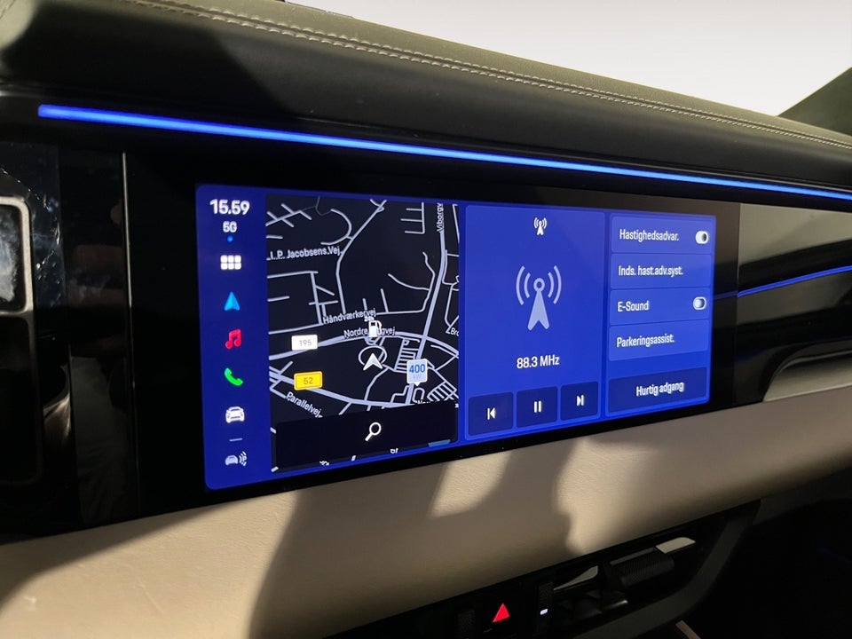 Porsche Macan Turbo 5d