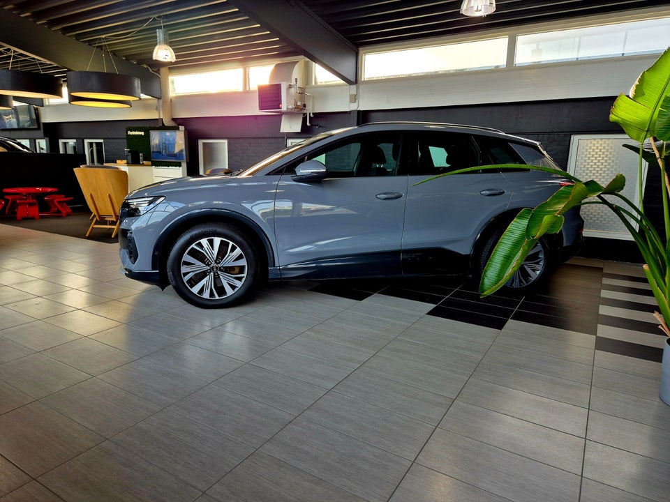 Audi Q4 e-tron 45 Progress 5d