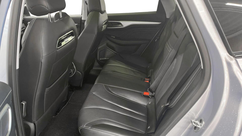 MG Marvel R Luxury 5d