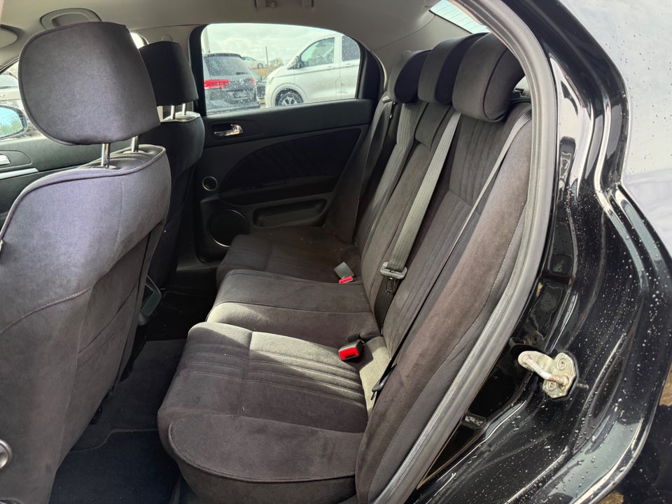 Alfa Romeo 159 2,2 JTS 4d