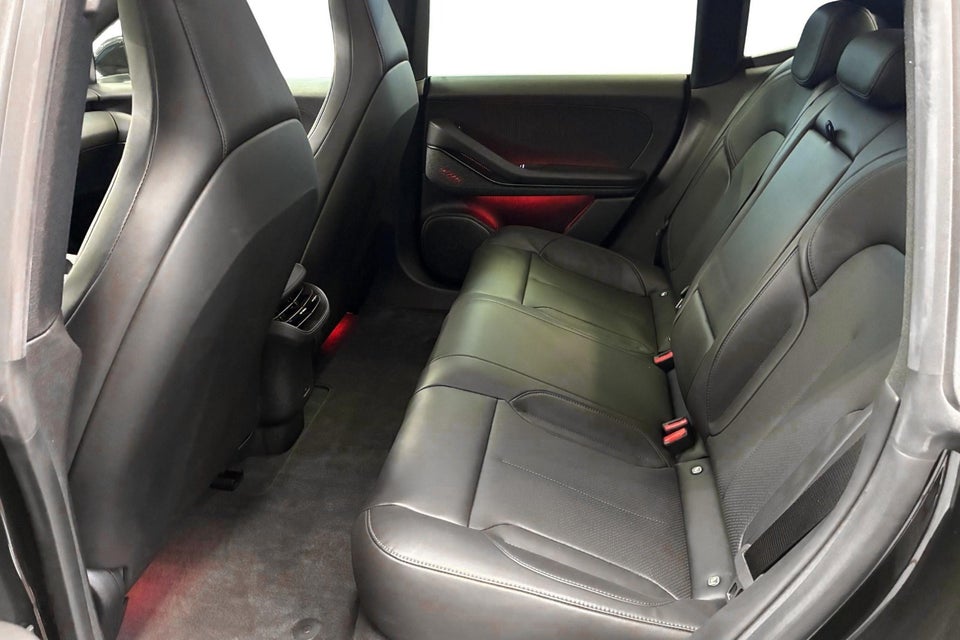 NIO ET5 75 Standard Range 4d