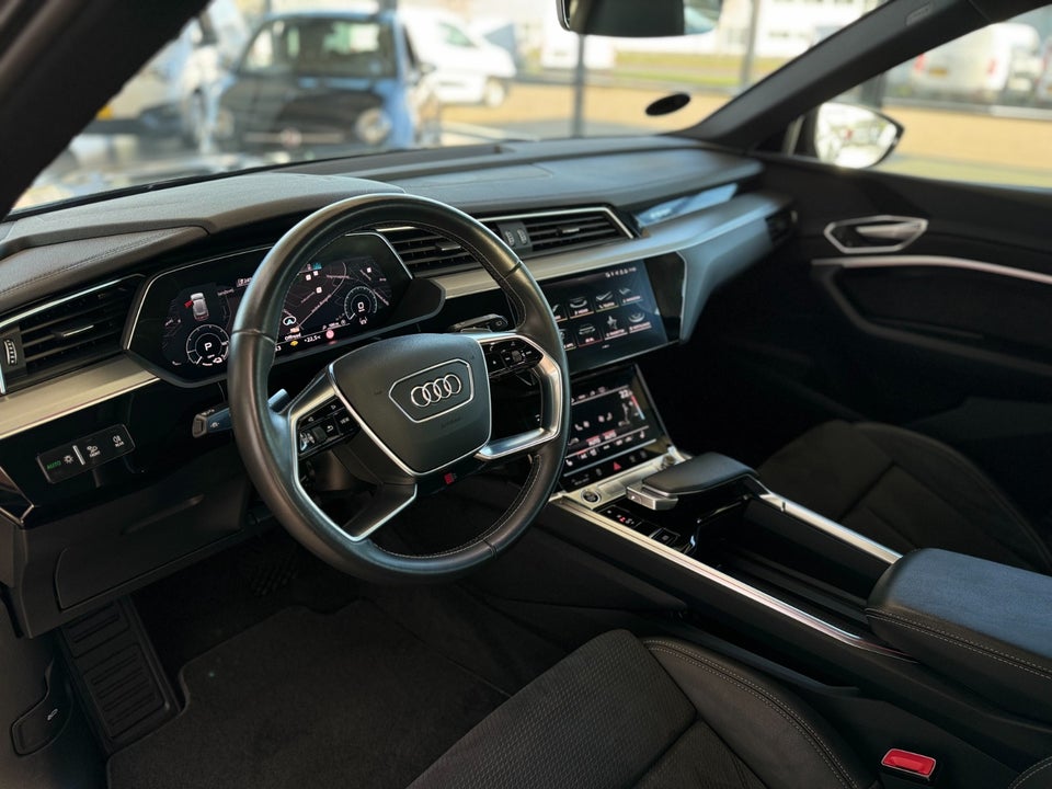 Audi e-tron 55 S-line Prestige quattro 5d