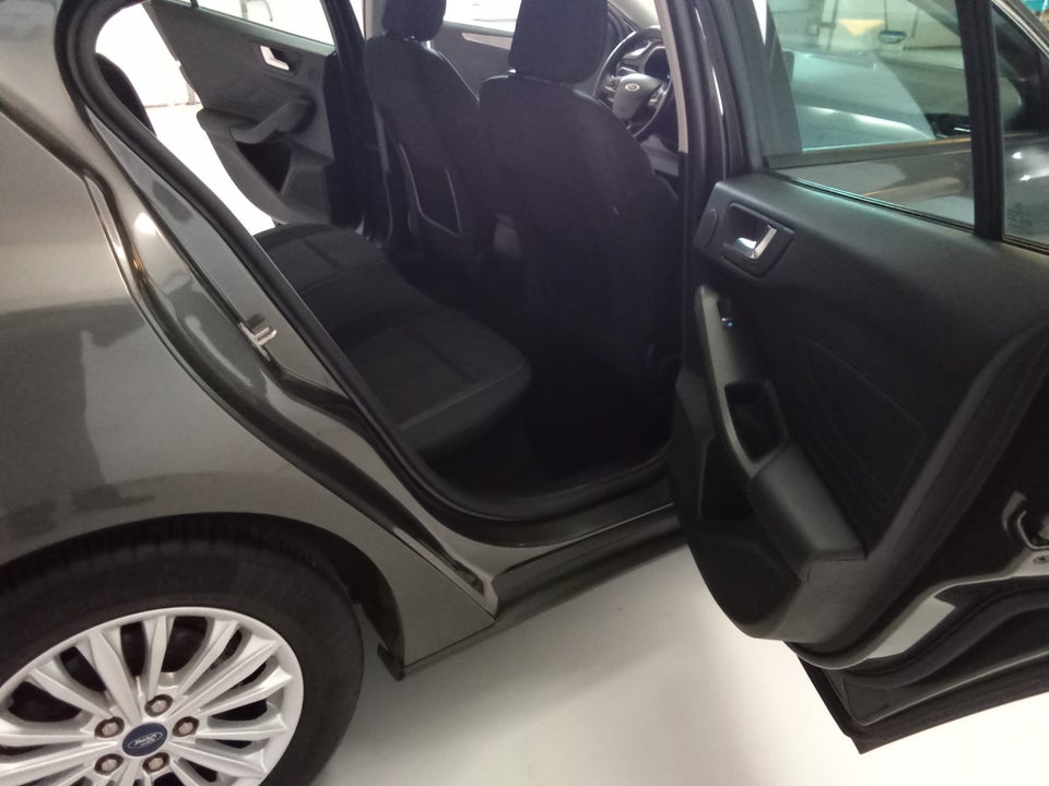 Ford Focus 1,0 EcoBoost Titanium 5d