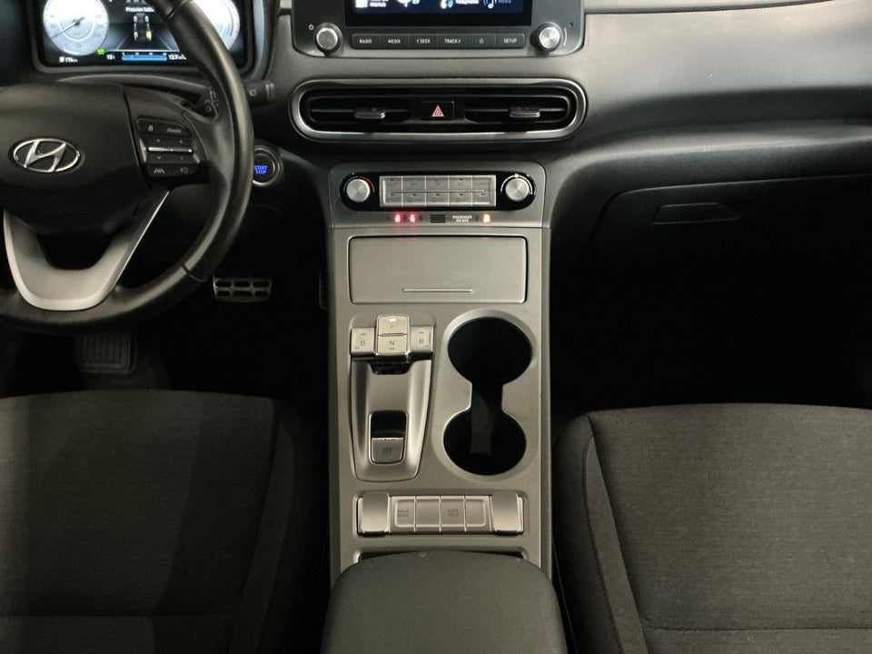 Hyundai Kona 39 EV Essential 5d