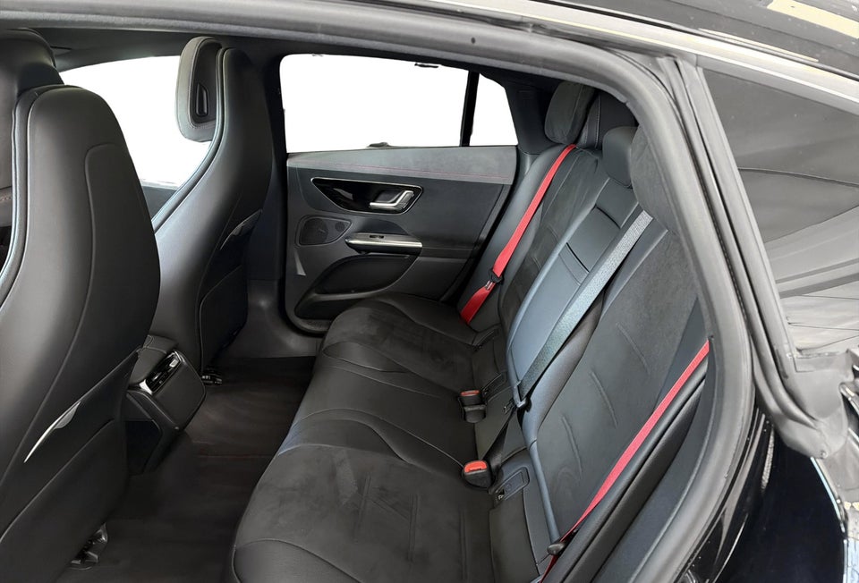 Mercedes EQE300 AMG Line 4d