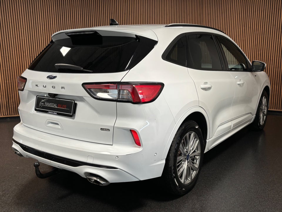 Ford Kuga 2,5 PHEV ST-Line X CVT 5d
