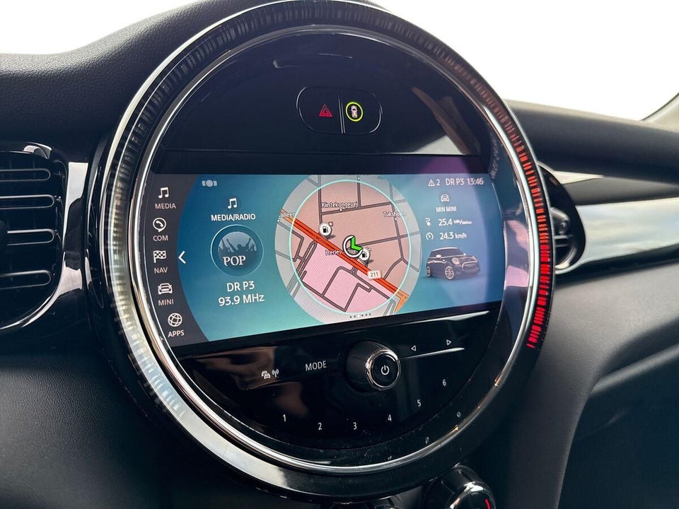 MINI Cooper SE Essential 3d