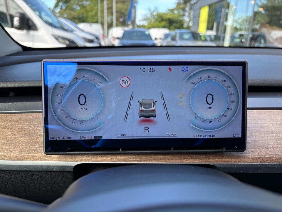 Tesla Model Y Long Range AWD 5d