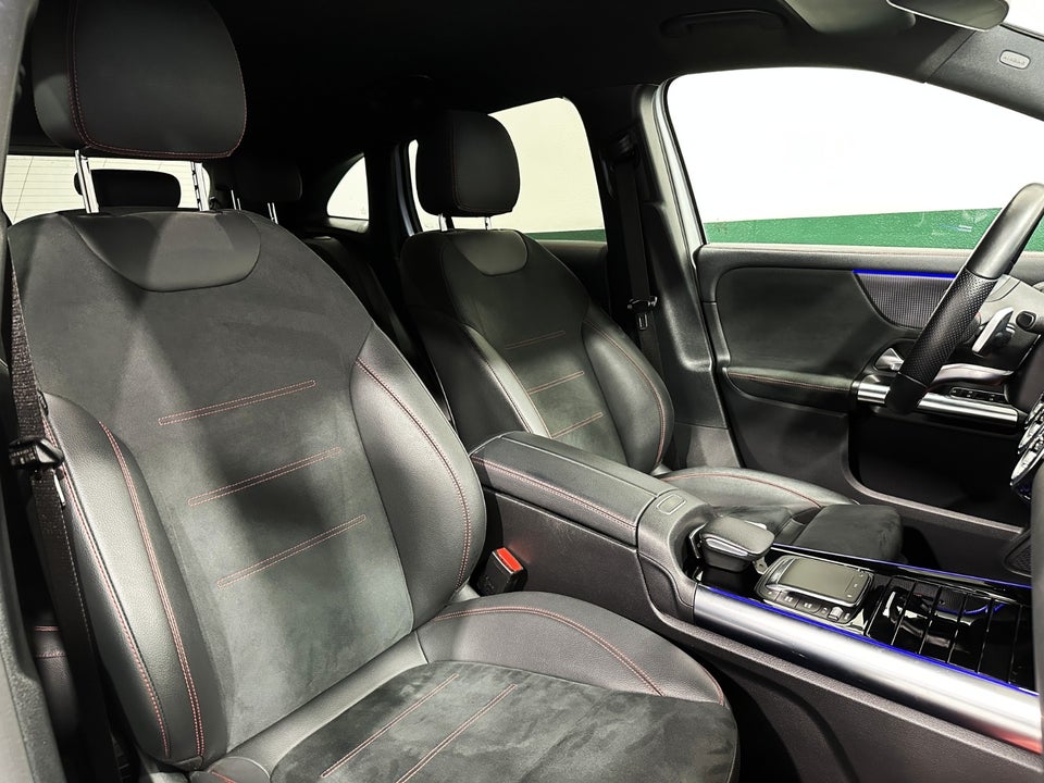 Mercedes EQA350 AMG Line 4Matic 5d