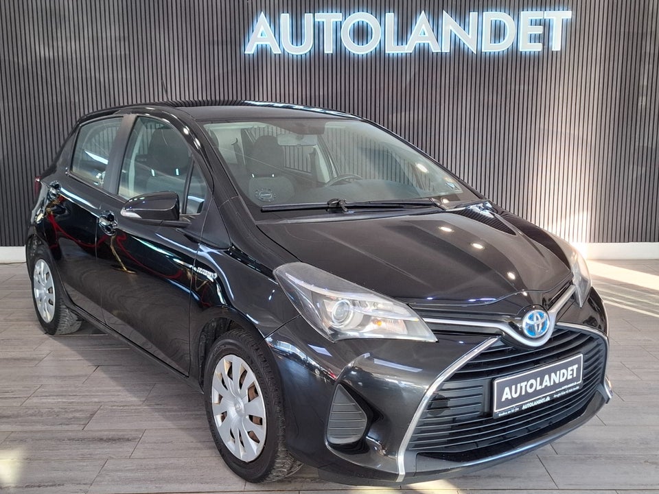 Toyota Yaris 1,5 Hybrid H1 e-CVT 5d
