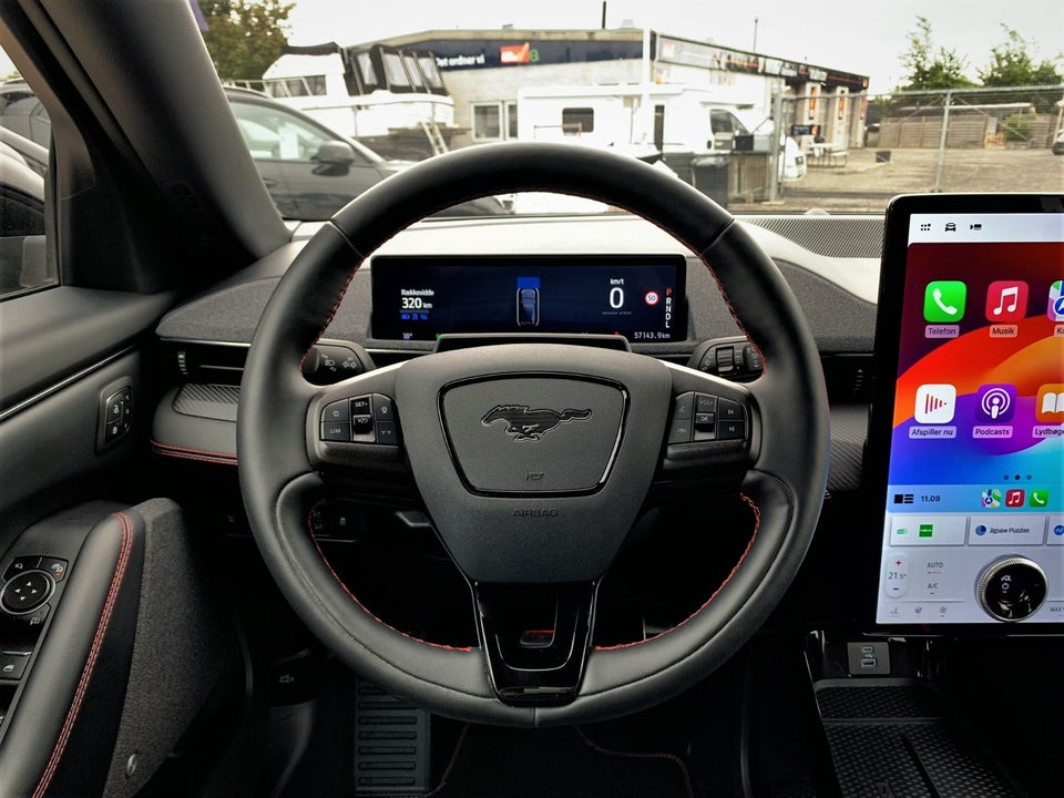 Ford Mustang Mach-E 98 Premium Extended Range AWD 5d