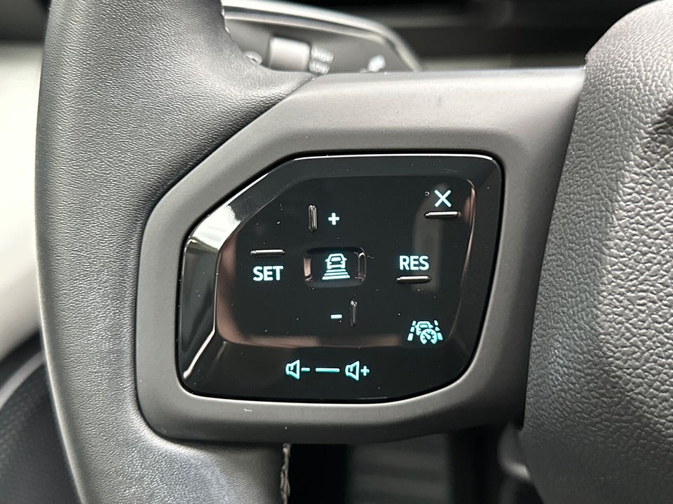 Ford Capri 82 Select Extended Range 5d