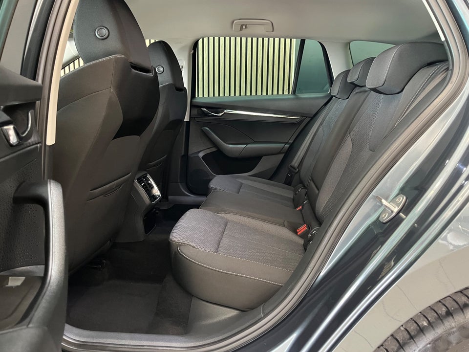 Skoda Octavia 1,4 TSi iV Plus Combi DSG 5d