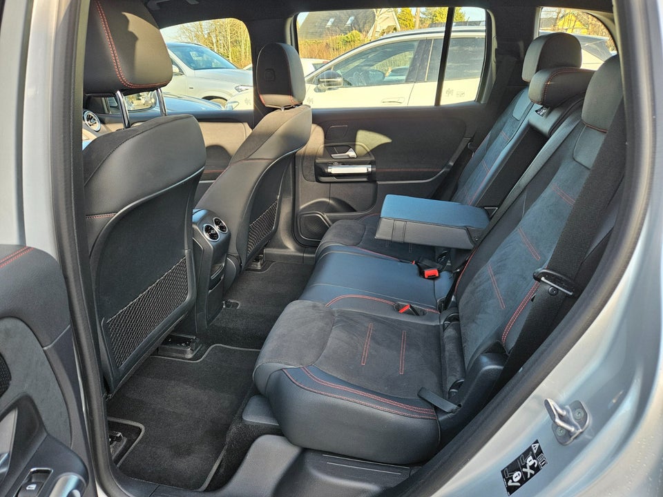 Mercedes EQB250 AMG Line 5d