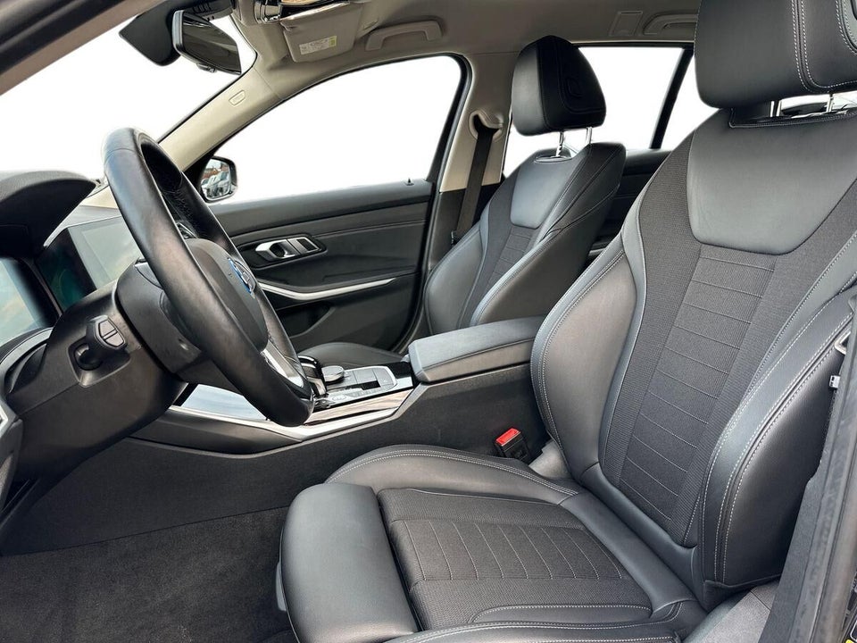 BMW 330e 2,0 Touring Sport Line aut. 5d