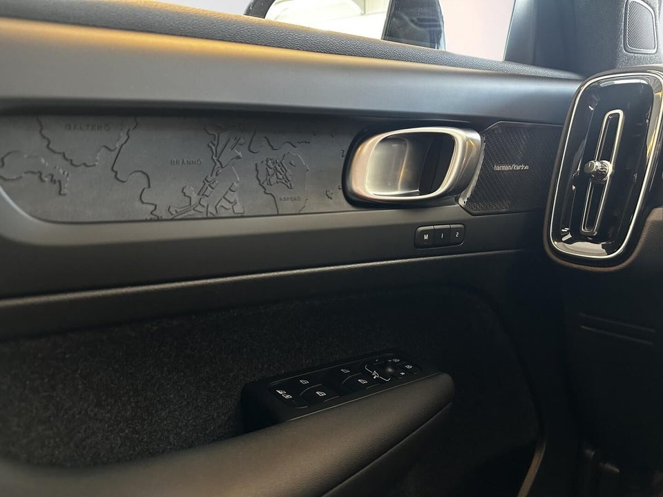 Volvo EX40 Extended Range Ultra 5d