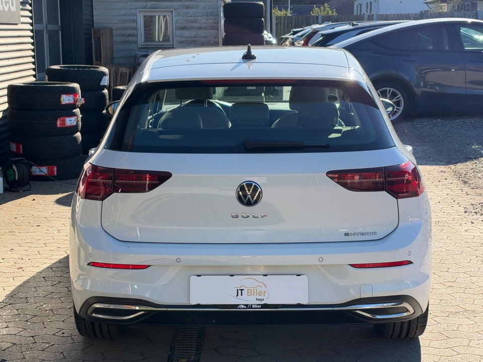 VW Golf VIII 1,4 eHybrid DSG 5d