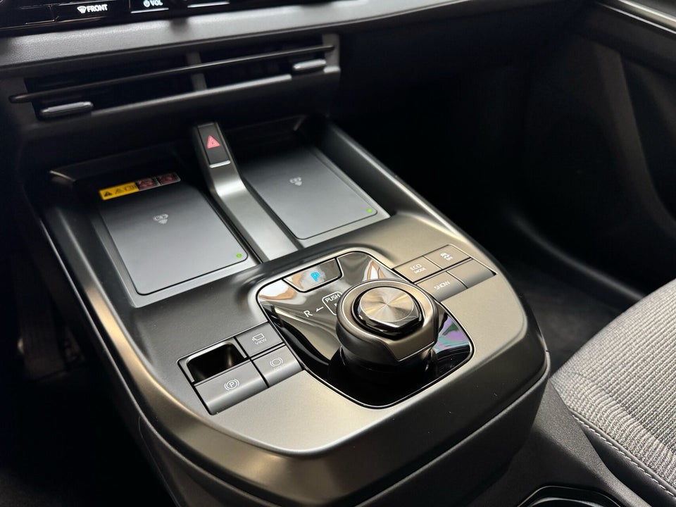 Toyota bZ4X 73 Active Tech 5d