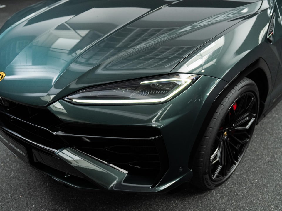 Lamborghini Urus 4,0 SE 5d