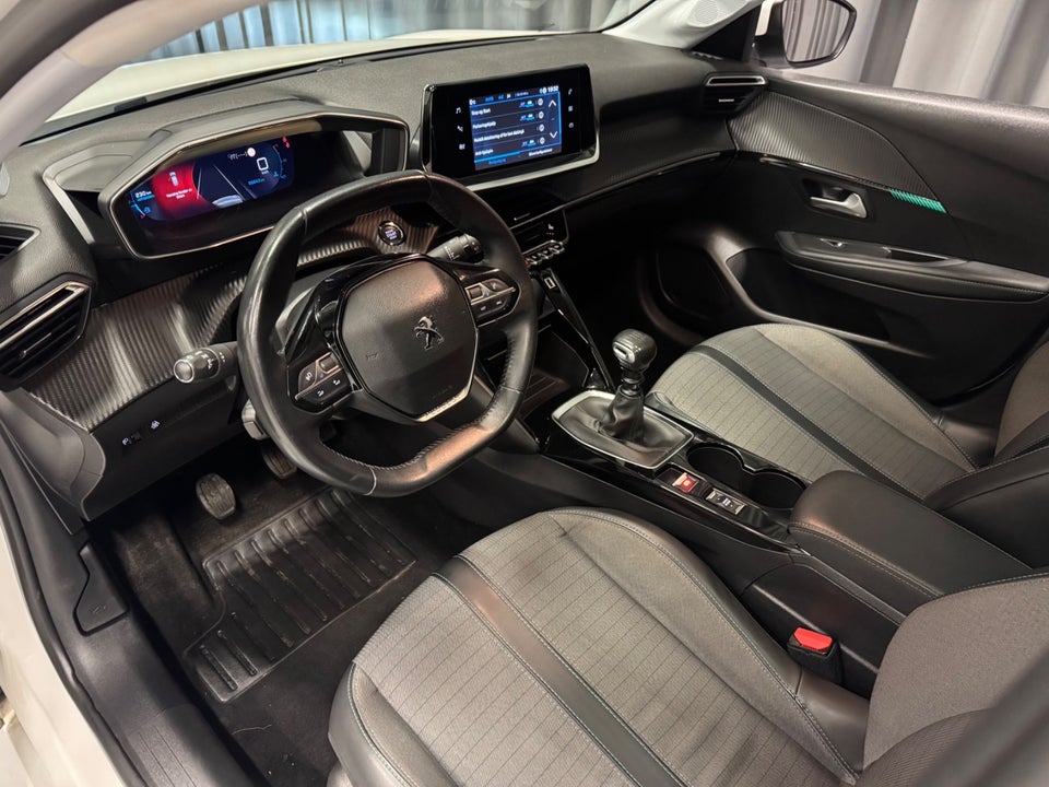 Peugeot 208 1,5 BlueHDi 100 Allure Sky 5d