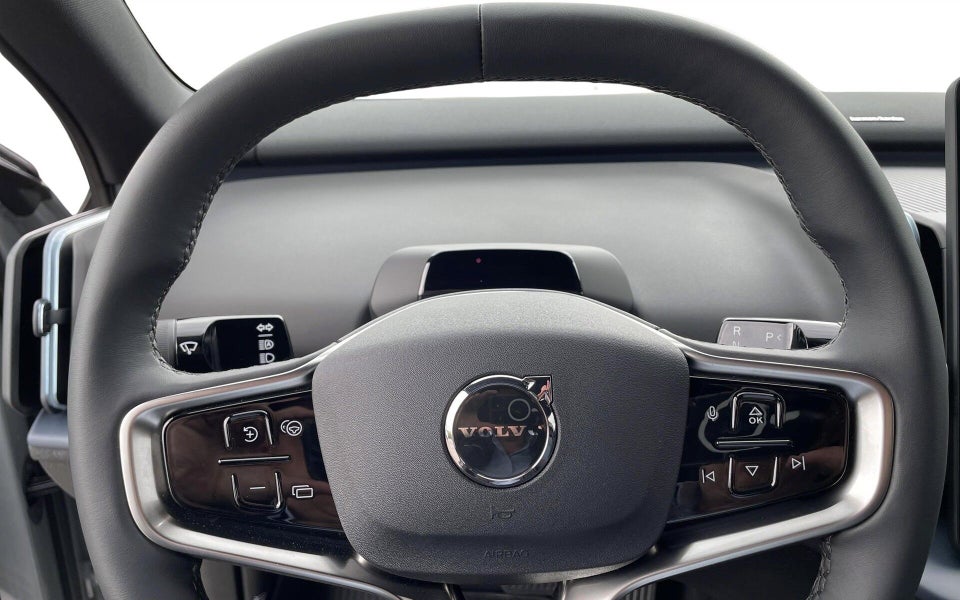 Volvo EX30 Standard Range Plus 5d
