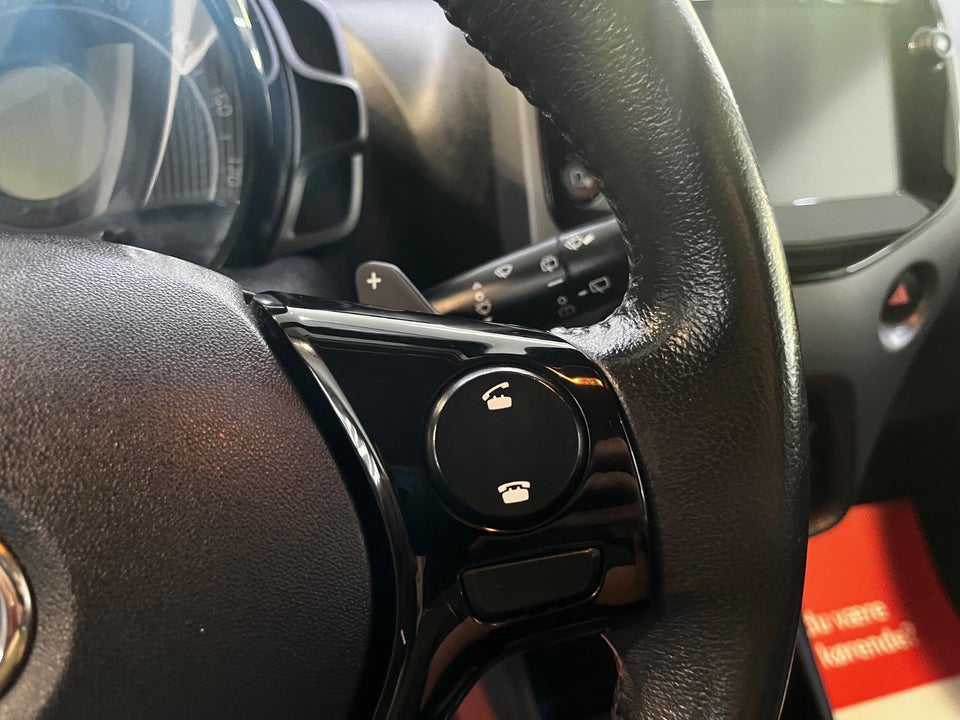 Toyota Aygo 1,0 VVT-i x-press x-shift 5d