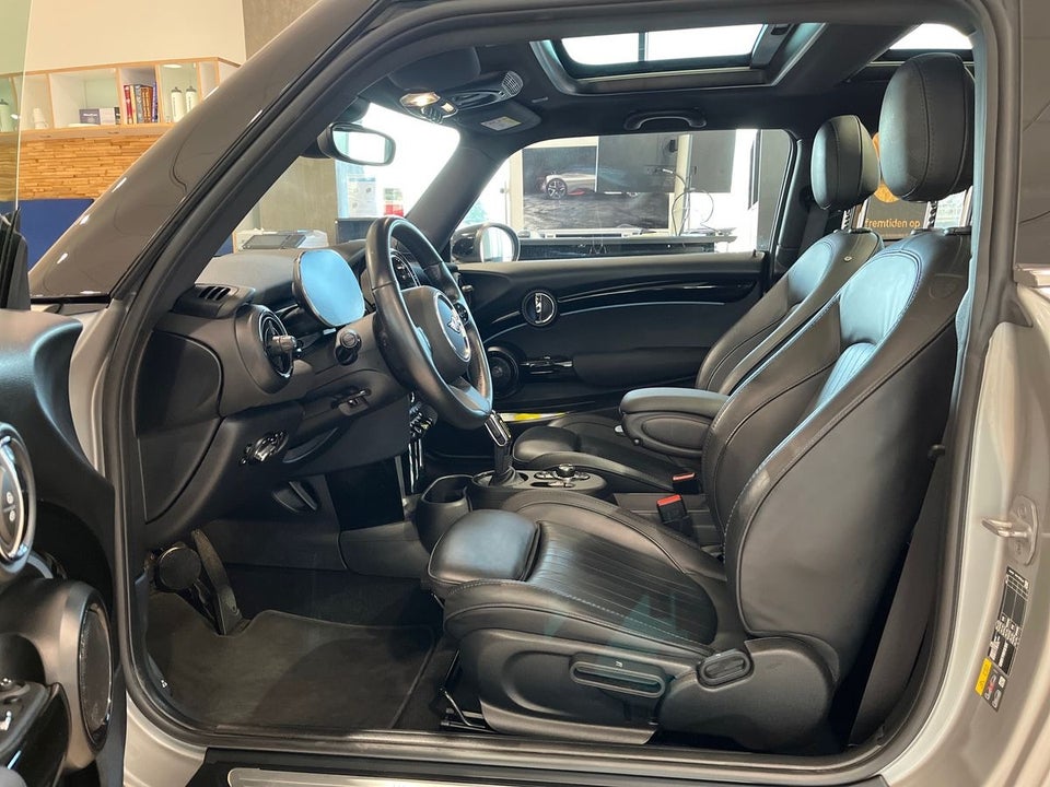 MINI Cooper SE Edition Premium Plus 3d