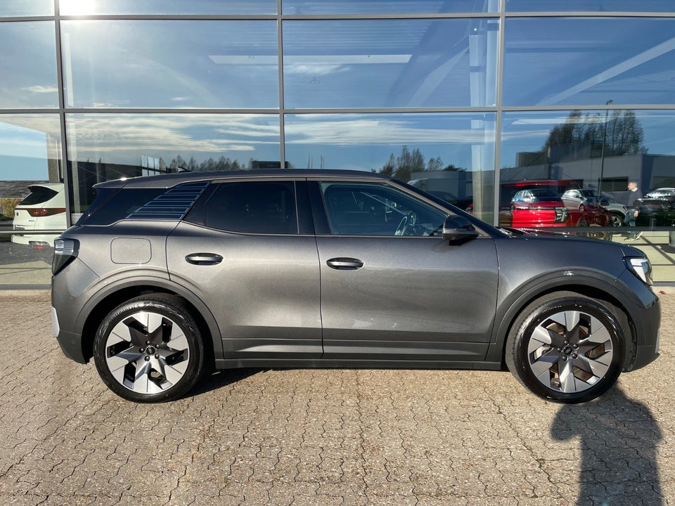 Ford Explorer 82 Premium Extended Range 5d