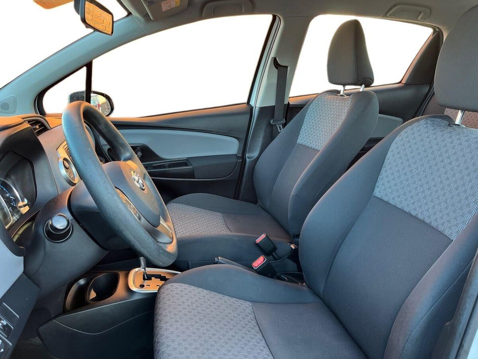 Toyota Yaris 1,5 Hybrid H1 e-CVT 5d