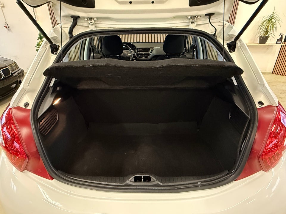 Peugeot 208 1,0 VTi Access 5d