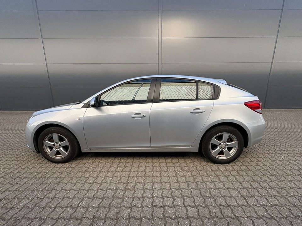 Chevrolet Cruze 1,8 LT 5d