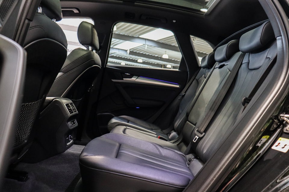 Audi Q5 40 TDi S-line quattro S-tr. 5d