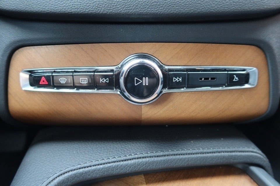 Volvo XC90 2,0 T8 ReCharge Inscription aut. AWD 7prs 5d