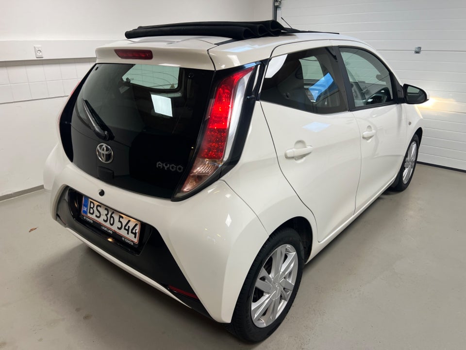 Toyota Aygo 1,0 VVT-i x-sky 5d