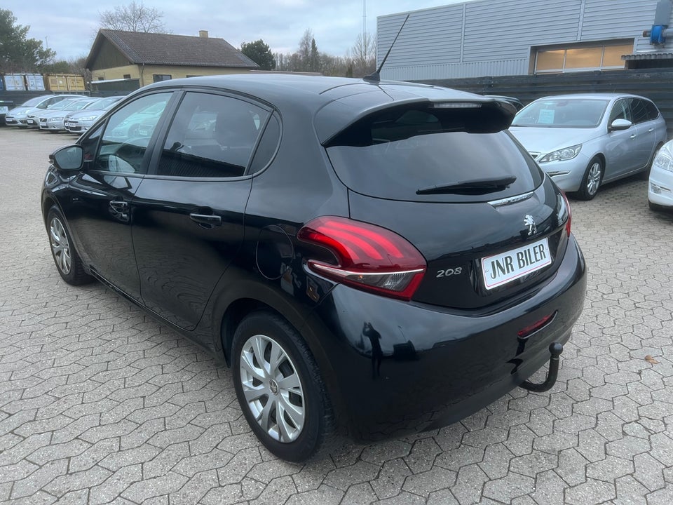 Peugeot 208 1,2 PureTech 82 Prestige 5d