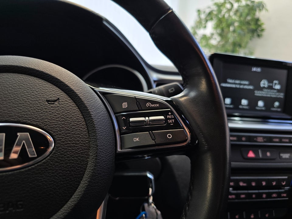 Kia Ceed 1,6 CRDi 136 Attraction SW 5d