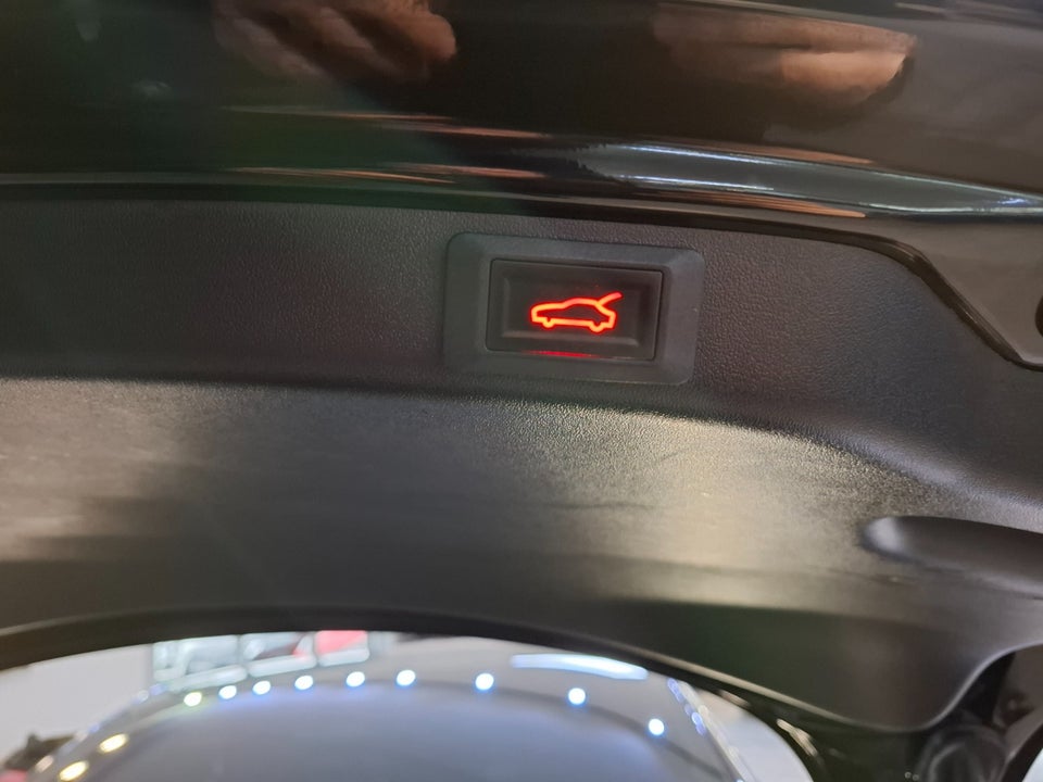 Tesla Model 3 Long Range AWD 4d