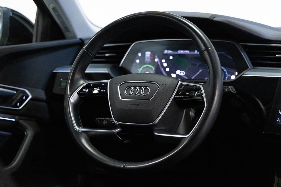Audi e-tron 55 quattro 5d