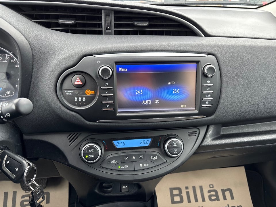 Toyota Yaris 1,5 Hybrid H1 e-CVT 5d