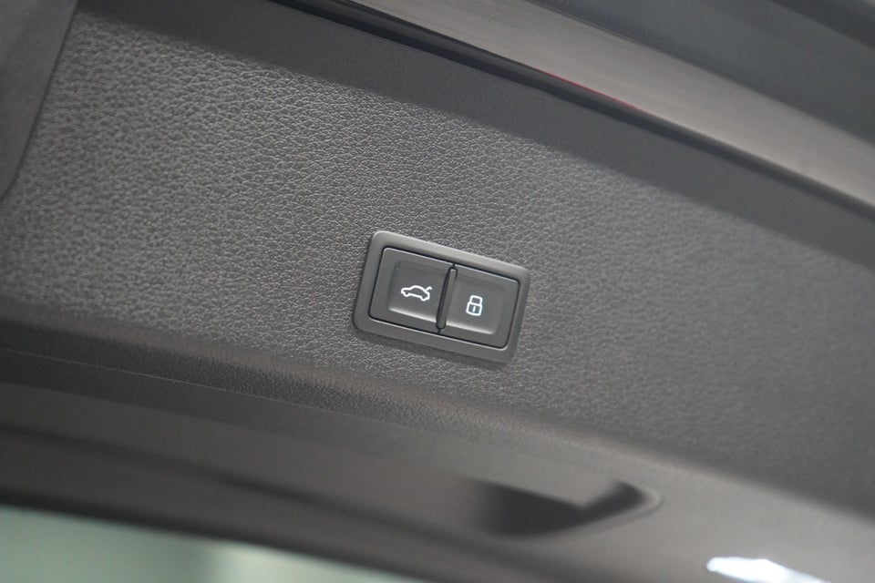 Audi e-tron 55 Advanced quattro 5d