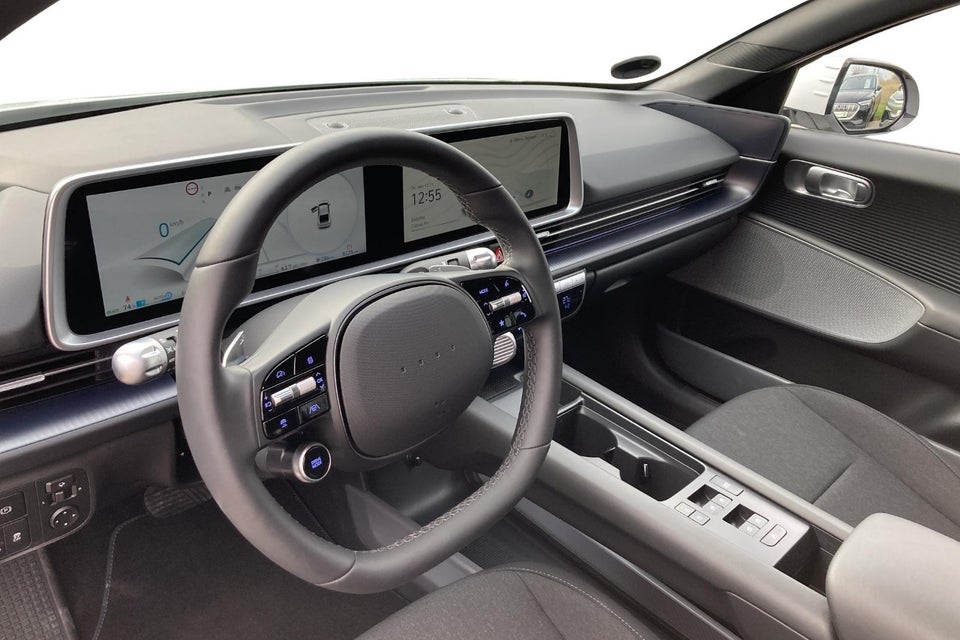 Hyundai Ioniq 6 77 Essential 4d